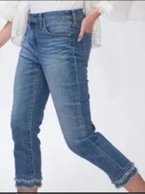 Chico’s Distressed Double Flared Crop (US 8)